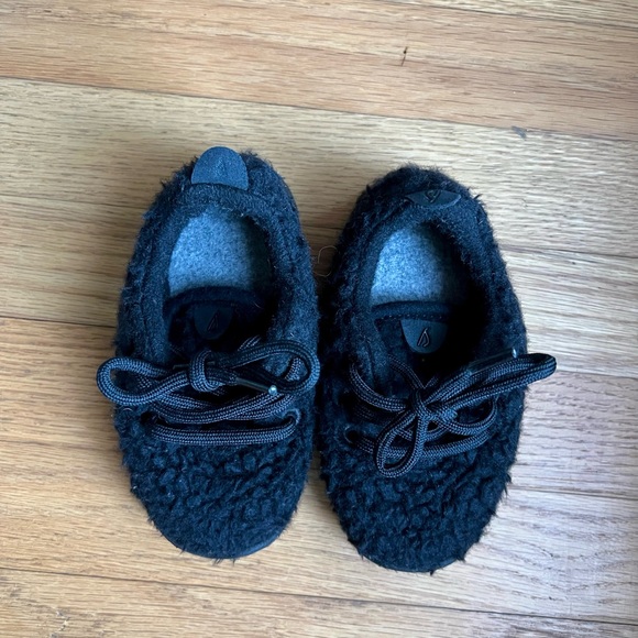 Allbirds Smallbirds Wool Runner Fluff Sneaker- Black, 6- NWB - Picture 10 of 12